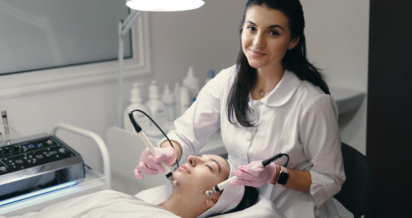 Best Dermatologist in Noida